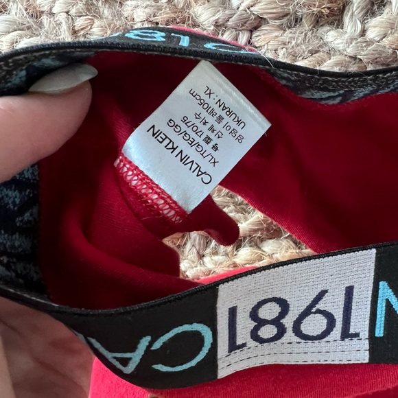 Calvin Klein bralette - Picture 2 of 2